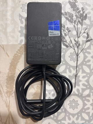 Cargador Microsoft Surface 41W