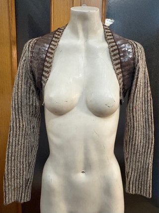 Bolero de punto con lentejuelas