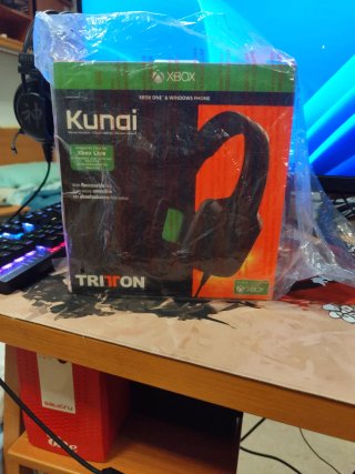 Auriculares Tritton Kunai