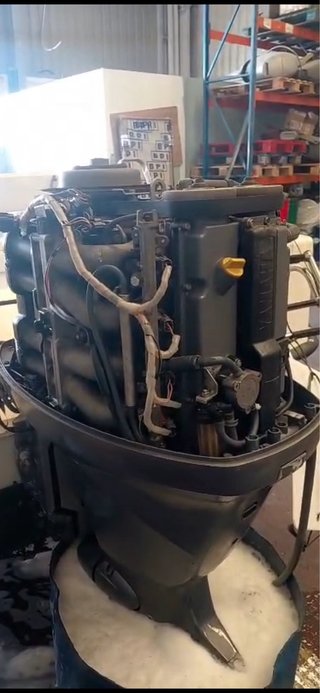 Motor Fueraborda Yamaha 115 CV Inyección