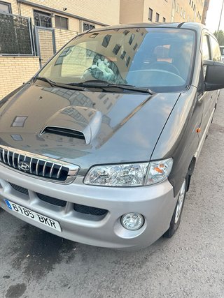 Hyundai H-1 2000