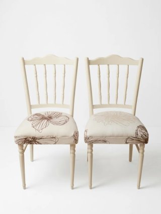Conjunto de 2 sillas de madera