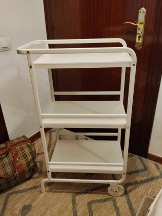 Carrito Metálico Blanco con Tres Niveles