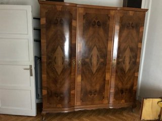 Dormitorio completo: Armario, cómoda y mesitas