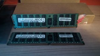 2 Módulos Memoria RAM 16GB y 2 discos duros