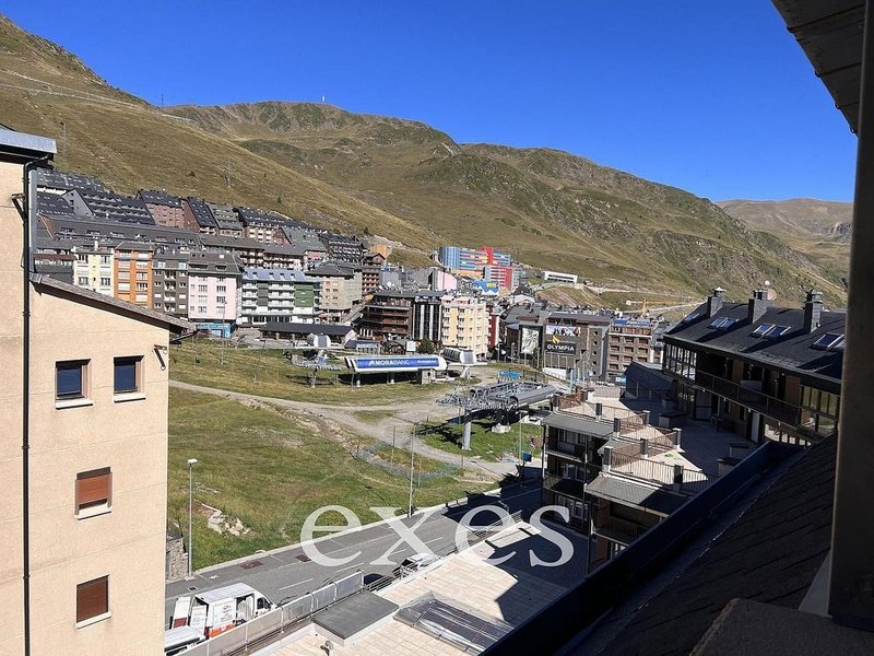 Commercial premises for sale in Pas de la Casa, Encamp · 6 of 14