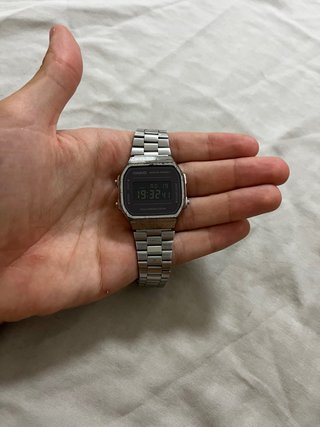 Reloj Casio A168 Plateado