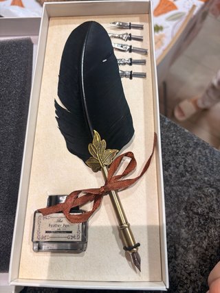 Juego de Caligrafía con Pluma Negra