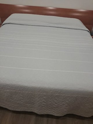 Colcha Gris con Estampado de Rayas para camade180