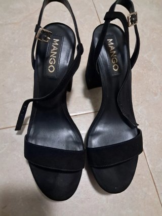 Sandalias de tacón Mango negras