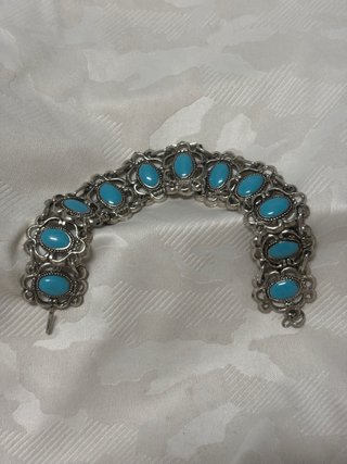 Pulsera Plateada con Piedras Turquesa