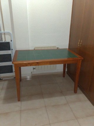 Mesa de cocina de madera