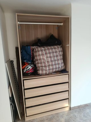 Armario Abierto de Madera