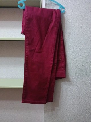 Pantalón granate