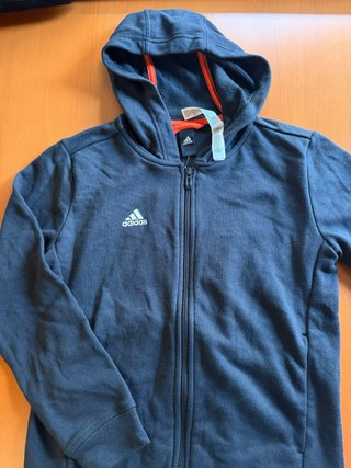Chaqueta adidas Negra con Capucha