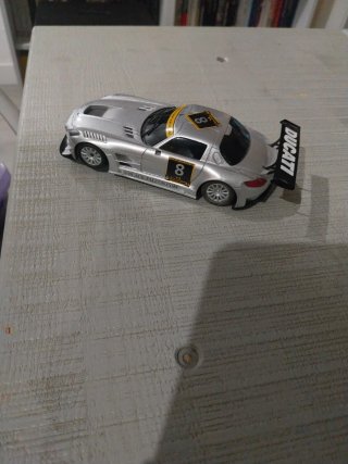 Scalextric Mercedes SLS AMG GT3