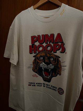 Camiseta PUMA Hoops Blanca