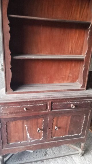 Mueble esquinero antiguo de madera
