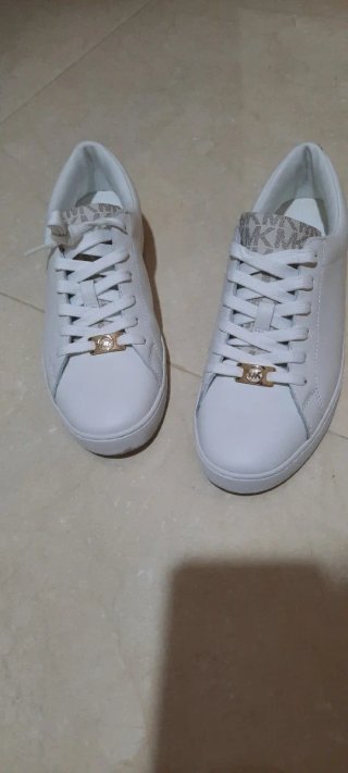 Zapatillas Michael Kors Blancas (una puesta)