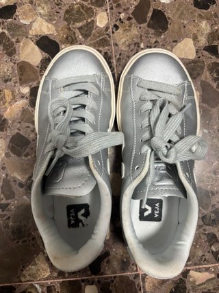 Zapatillas Veja Plateadas (hacoo)