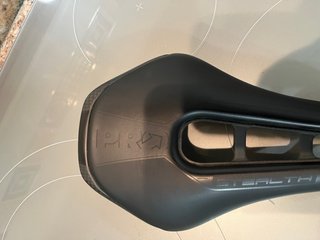 Sillín Stealth Superlight de PRO 142