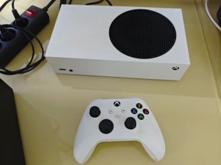 Xbox Series S Blanca con Juegos