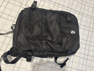 Mochila de viaje Real Madrid negra