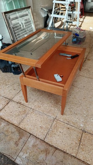 Mesa Auxiliar Elevable de Madera