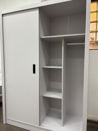 Armario Blanco con Puertas Correderas