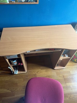 Mesa de escritorio de madera