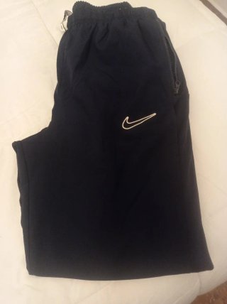 Pantalón Nike Azul Marino talla XL niño158-170 cm