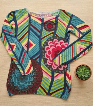 Camiseta de punto Desigual Talla L. Impecable.
