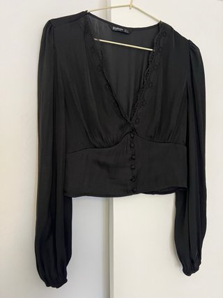 Blusa negra corsé stradivarius