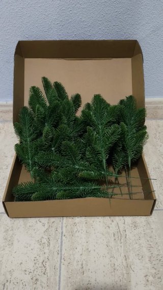 20 Ramas de Pino Artificial