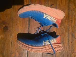 Zapatillas Hoka Azul y Naranja