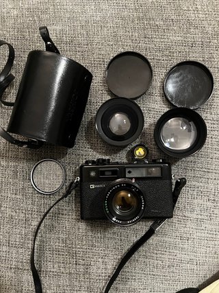 Yashica Electro 35 GTN + lentes y accesorios