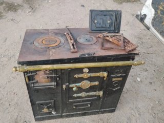 Cocina de hierro antigua