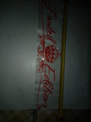 Pegatina Limited Edition.