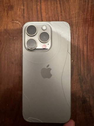 : iPhone 15 Pro 128GB - Batería 79% - Trasera