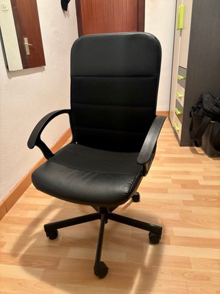 Silla de oficina IKEA negra