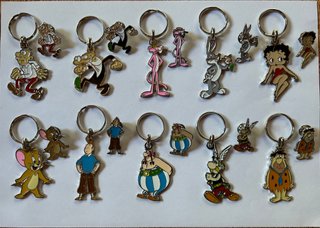 LLAVEROS Y PINS DE COMICS Y DIBUJOS ANIMADOS