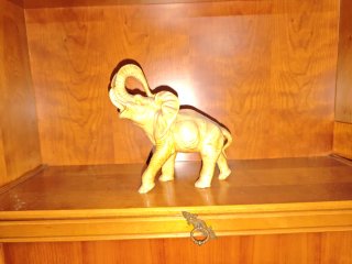 Figura de Elefante en Cerámica