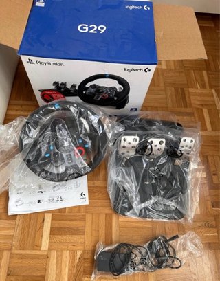 Volante Logitech G29 con Pedales y BASE