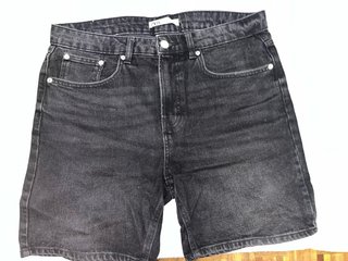 Vaqueros cortos Zara negros