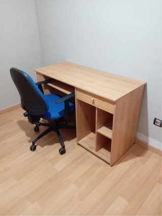 Silla de escritorio azul y negra
