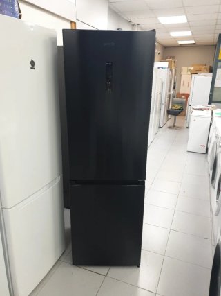 Nevera Gorenje Negra 1.85m x 60cm Nueva con tara