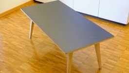 Mesa de centro estilo escandinavo