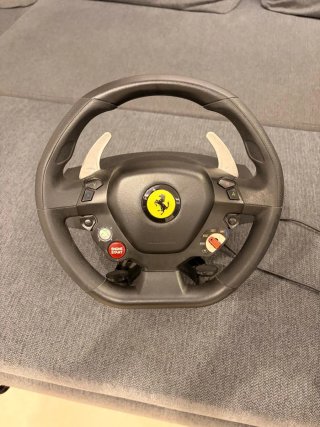 Volante y Pedales Thrustmaster Ferrari 458