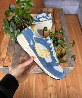 Zapatillas Saucony Shadow 5000 Azul y Oro