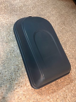 Cofre de techo para coche sin uso
